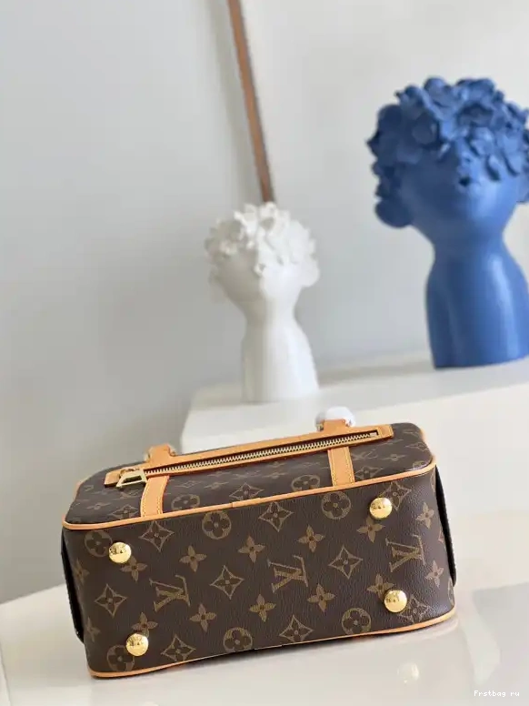 First bag ru LOUIS CITE VUITTON 0617
